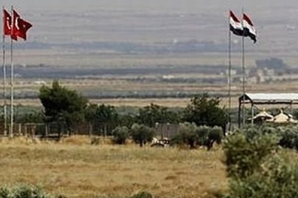 Esed ve Rusya Türkiye sınırını bombaladı