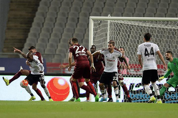 Beşiktaş Trabzonspor'a konuk oluyor