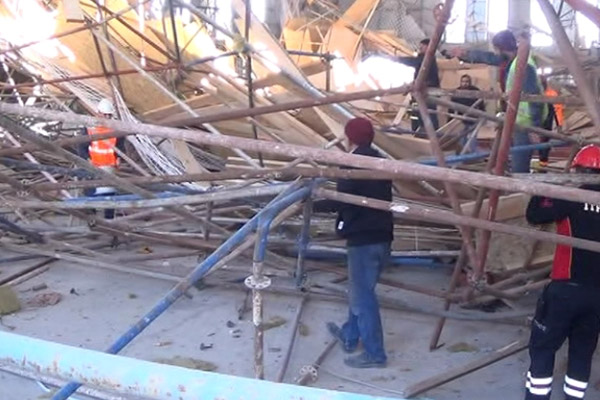 Cami inşaatında göçük: 5 yaralı