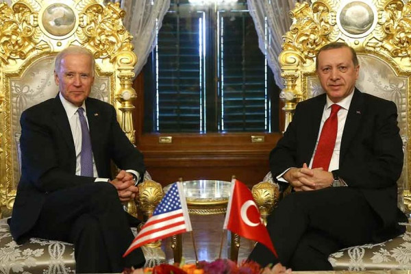 Biden'dan akademisyenlerin bildirisine eleştiri