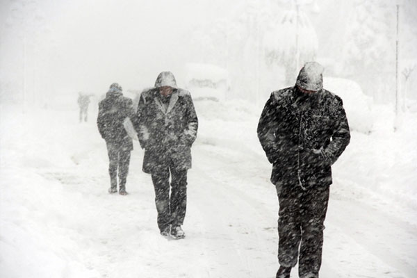 Rize’de etkili tipi hayatı felç etti
