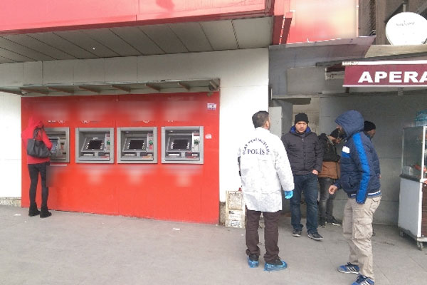 İstanbul'da duvarı delip banka soydular