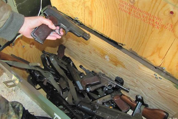 Irak'ta Facebook'dan silah satılıyor