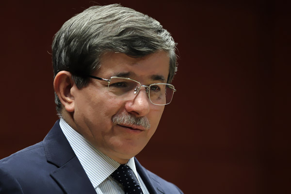 Davutoğlu: Masada Kürtler olsun ama PYD olmasın