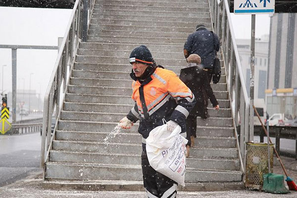 İstanbul'da kar etkili olmaya başladı