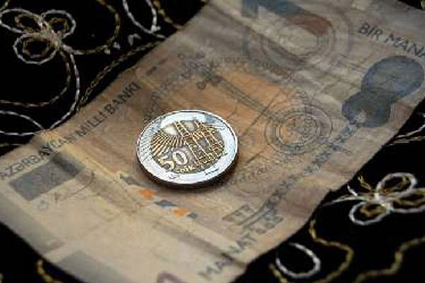 Petrol krizi Azerbaycan'nın rezervlerini azalttı