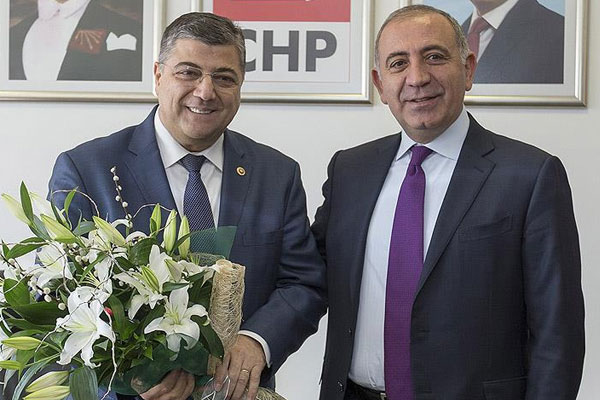 CHP'de Sındır görevi Tekin'den devraldı