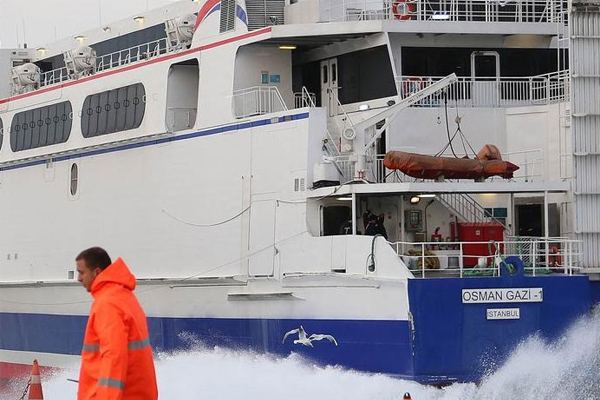 Hava şartları deniz ulaşımını aksattı