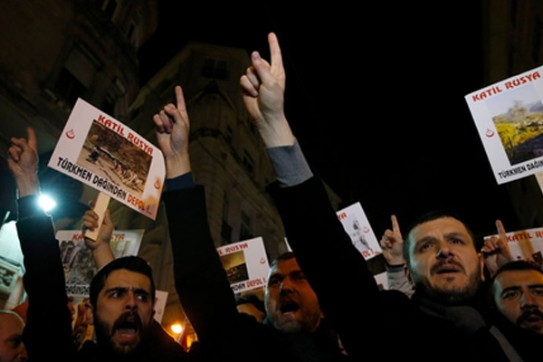 Alperen Ocakları'ndan Rus Başkonsolosluğu'nda Türkmen Dağı eylemi