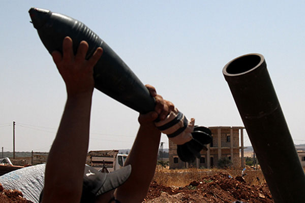 Suriye rejimi Türkiye sınırına yürüyor