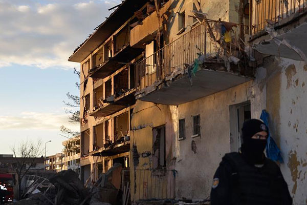 Çınar'da esnafa ödeme yapılmaya başlandı