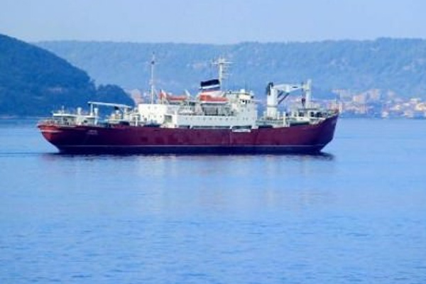Rus askeri gemisi Çanakkale'den geçti