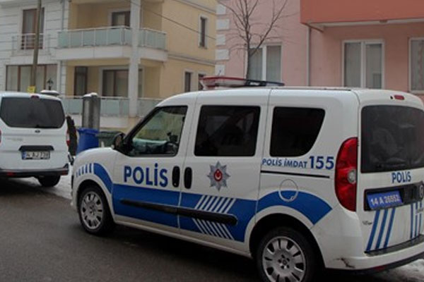 Bolu'da 5 akademisyenin evinde arama