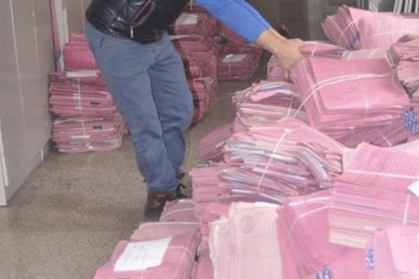 İcra dosyaları dışarıya taştı