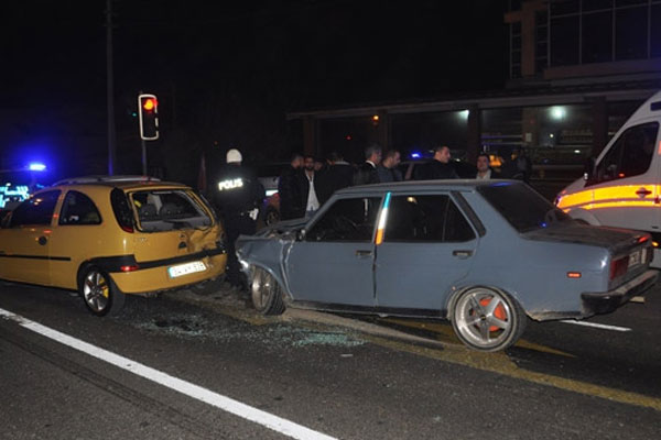 Manisa'da zincirleme kaza
