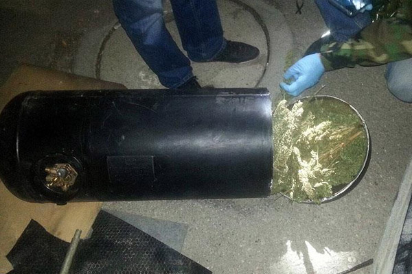 Uyuşturucuyu LPG tankına sakladılar