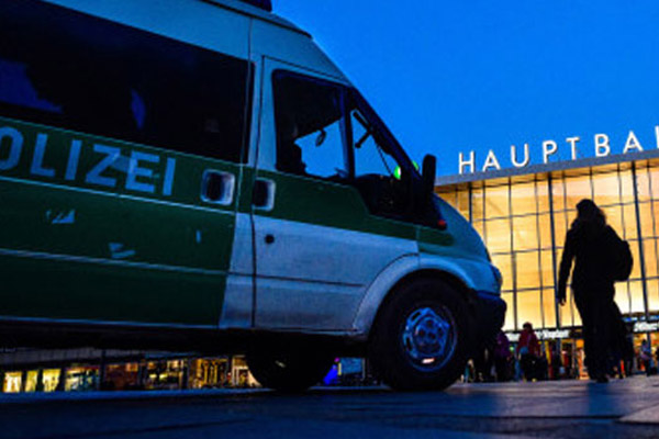 'Mülteci tacizi' şikayetleri uydurma çıktı