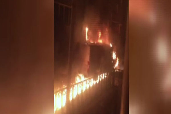 Park halindeki araç kundaklandı