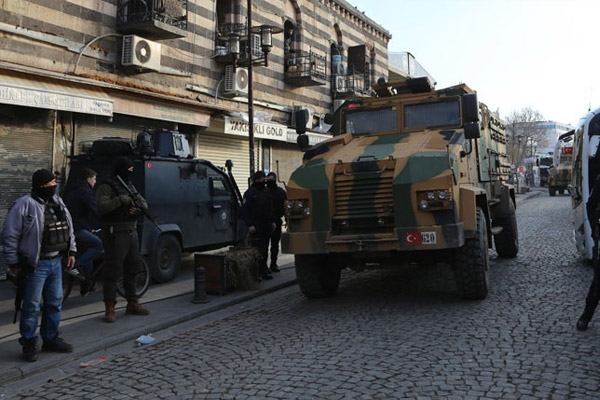 Diyarbakır Sur'da şehit sayısı 5'e yükseldi