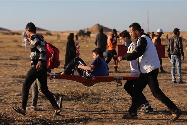 İsrail Gazze'de 34 Filistinliyi daha yaraladı