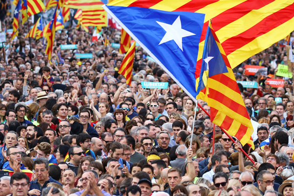 İspanya'da ayrılıkçılara siyaset yasaklandı