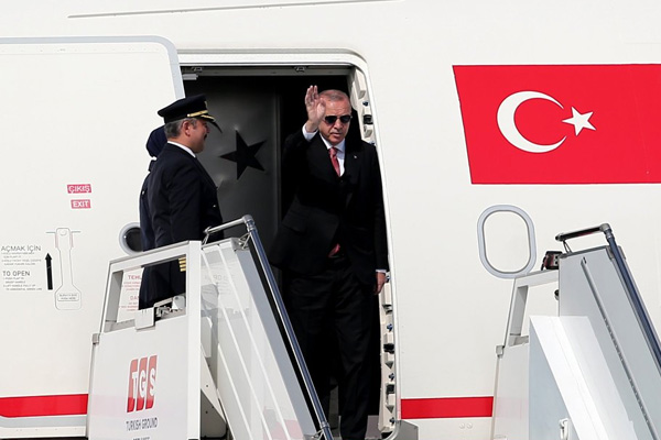 Cumhurbaşkanı Erdoğan Tacikistan'dan ayrıldı