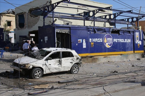 Somali'de çifte bombalı saldırı: Ölü ve yaralılar var