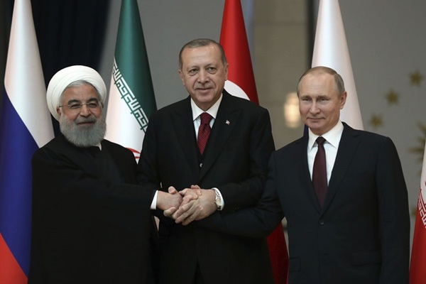 Vladimir Putin: Rusya, İran ve Türkiye’nin Suriye işbirliği gerçek verimlilik sağlıyor