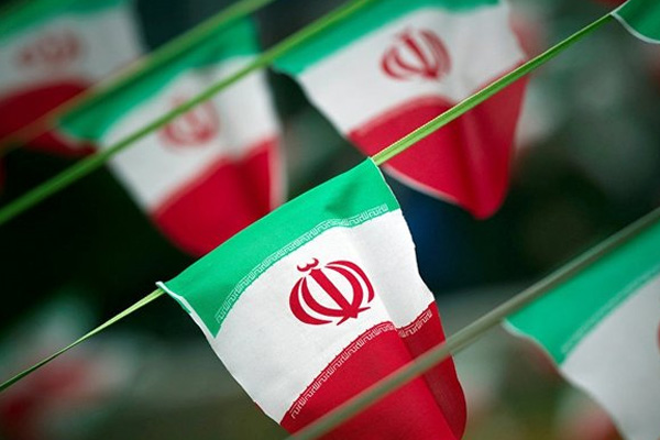 İran'dan NPT'den çekilme uyarısı