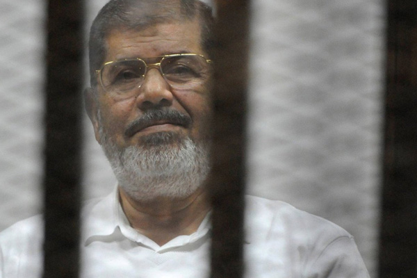 Mısır Devlet Televizyonu: Mursi kalp krizi sonucu hayatını kaybetti