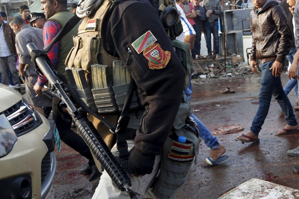 Bağdat'ta camiye intihar saldırısı: 10 ölü, 30 yaralı