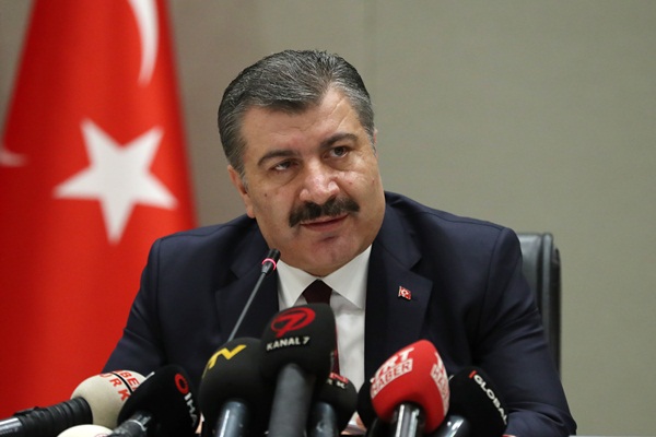 Sağlık personelinin zorunlu çalışma süresi düşürüldü