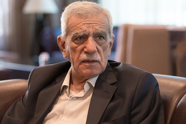 Ahmet Türk'ten Öcalan'ın çağrısına cevap: Seyirci kalmayacağız, müdahil olacağız