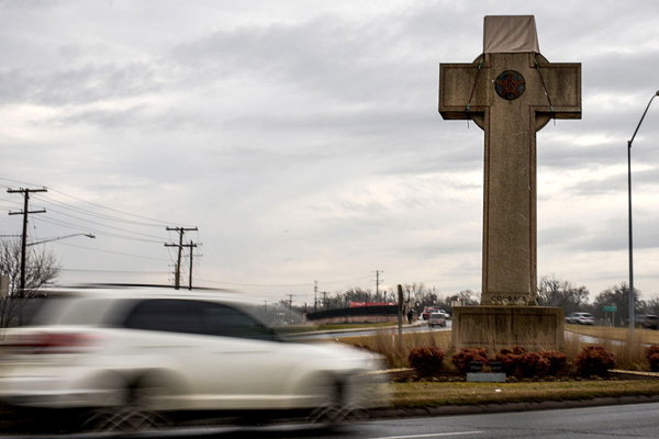 ABD Yüksek Mahkemesi çok tartışılan o haç için kararını verdi