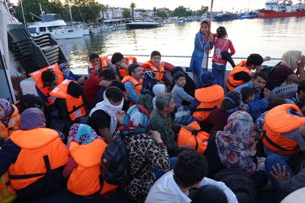 Çanakkale'de 41 düzensiz göçmen yakalandı