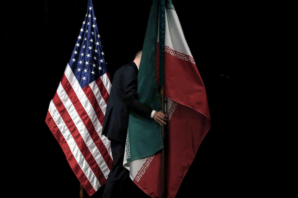 İran'dan ABD'ye gözdağı: Hava sahamız ihlal edilirse yine vururuz