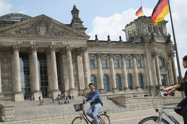 Almanya'dan vatandaşlık için yeni kurallar