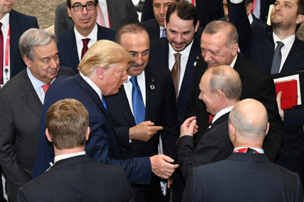 Osaka’da, 3 lider arasında dikkat çeken samimi sohbet!