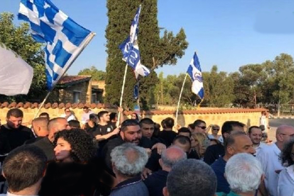 Güney Kıbrıs’ta, Türklere linç girişimi!