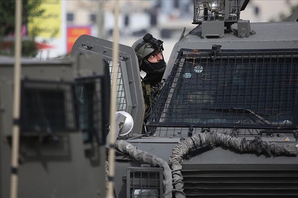 İsrail polisi, Kudüs İşleri Bakanı Fadi El-Hedmi'yi gözaltına aldı