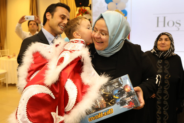 15 Temmuz şehidinin oğlu sünnet oldu