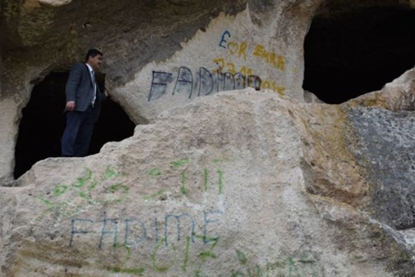 Frigya'daki 'seni seviyorum'lar temizlenecek