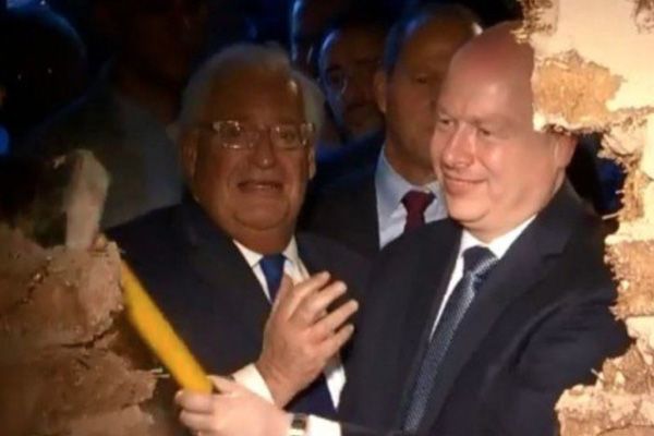 ABD'li isimlerin Mescid-i Aksa'da tünel açtığı o anlar