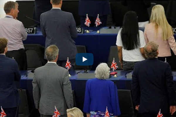 İngilizlerden, AB’yi kızdıracak protesto!