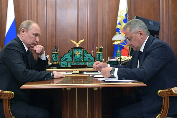 Denizaltı yangınına ilişkin Putin’den açıklama