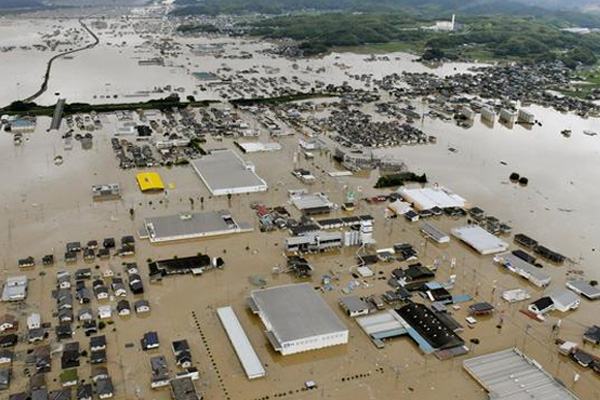 Japonya'da aşırı yağışlar nedeniyle 800 bin kişiye tahliye emri