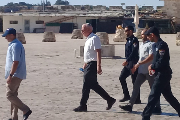 İsrailli Bakan'dan Mescid-i Aksa'ya baskın