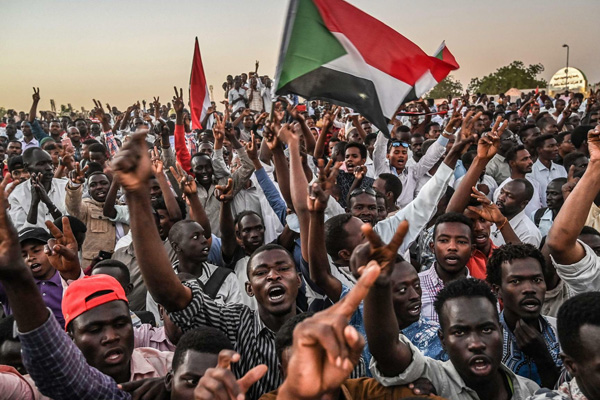 Sudan’da arabulucular tarafları müzakereleri sürdürmeye ikna etti