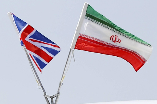 İran, İngiltere Büyükelçisini bakanlığa çağırdı