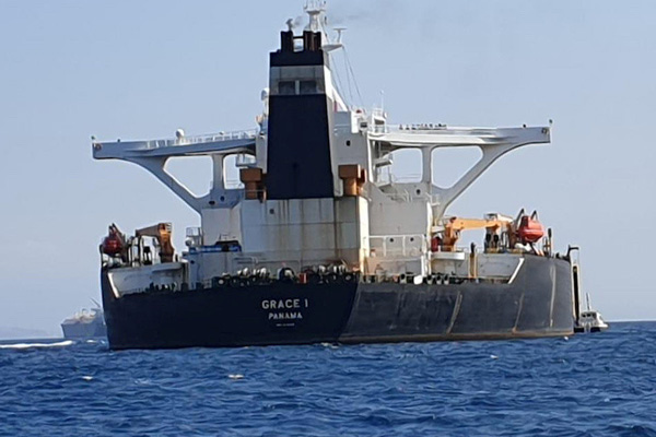 İran Devrim Muhafızları'ndan İngiltere'ye tehdit